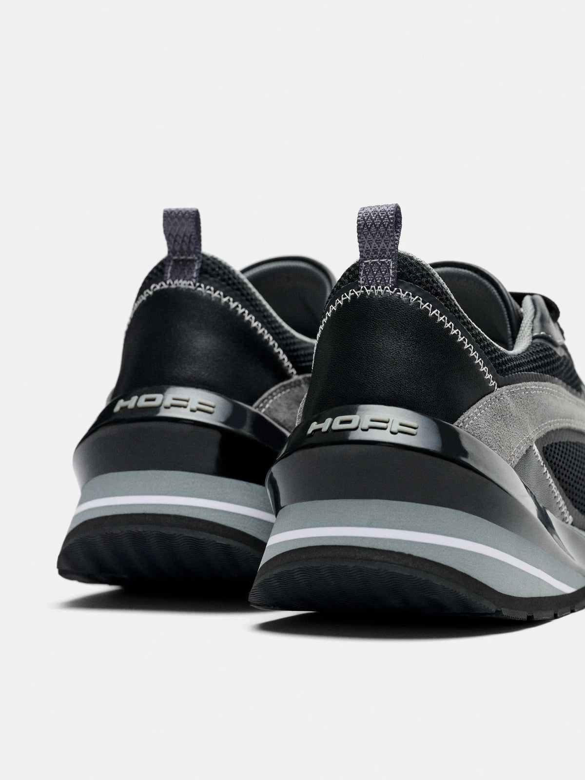 Seven Runner Black