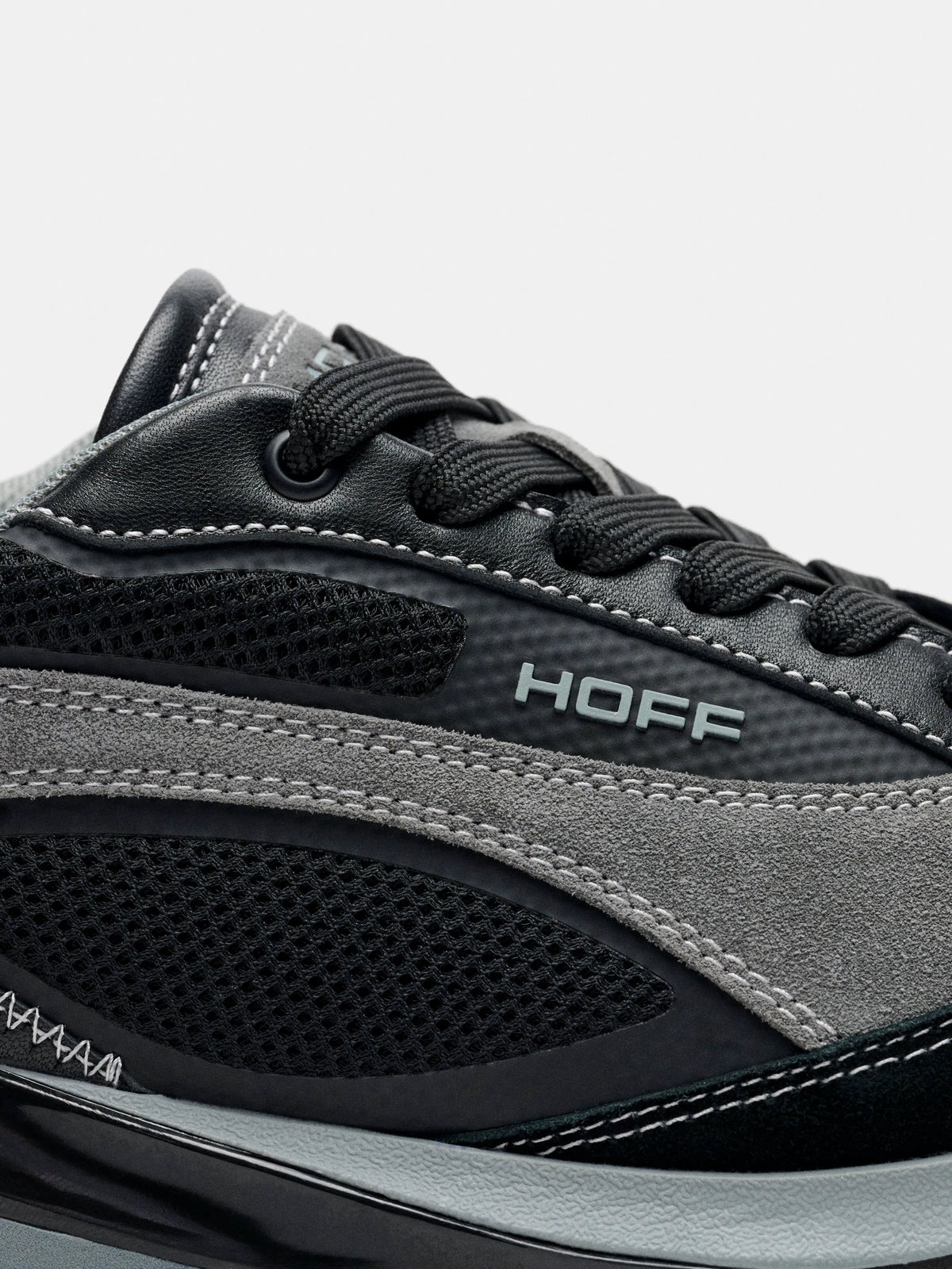 Seven Runner Black